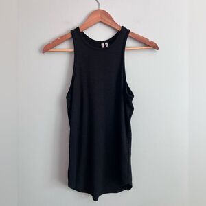 BANANA REPUBLIC Black Scoop Hem Racer Back Sweater Tank Size XS